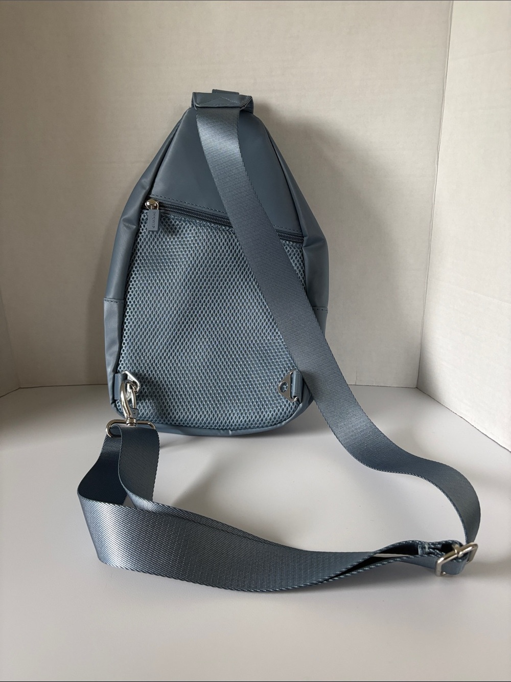 IHKWIP BLUE CROSSBODY BAG- LIKE NEW - Picture 7 of 14